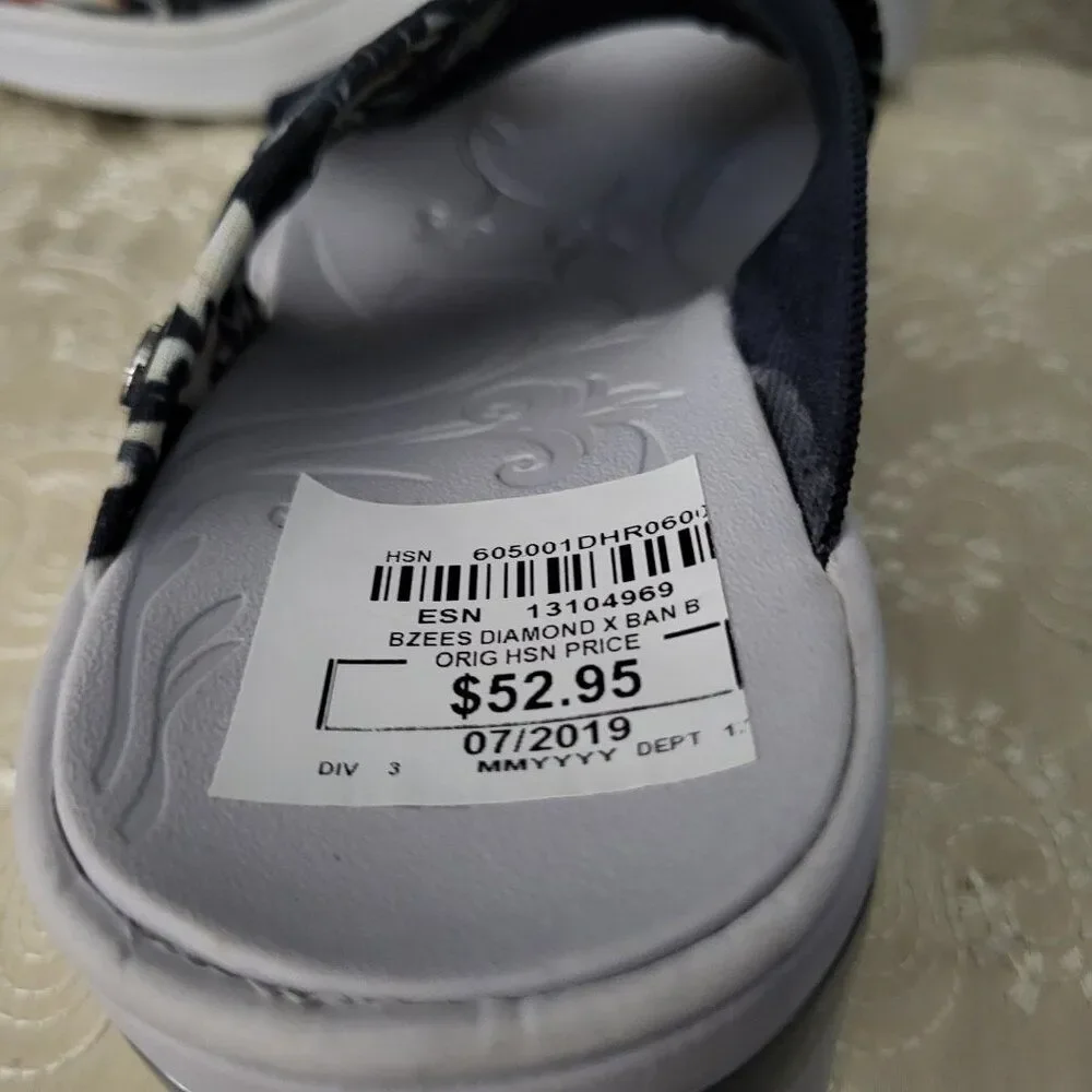 Bzees sandals 6W